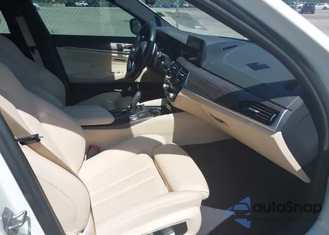 2019 BMW 530I из США, поврежденный, VIN WBAJA5C5XKWW33575